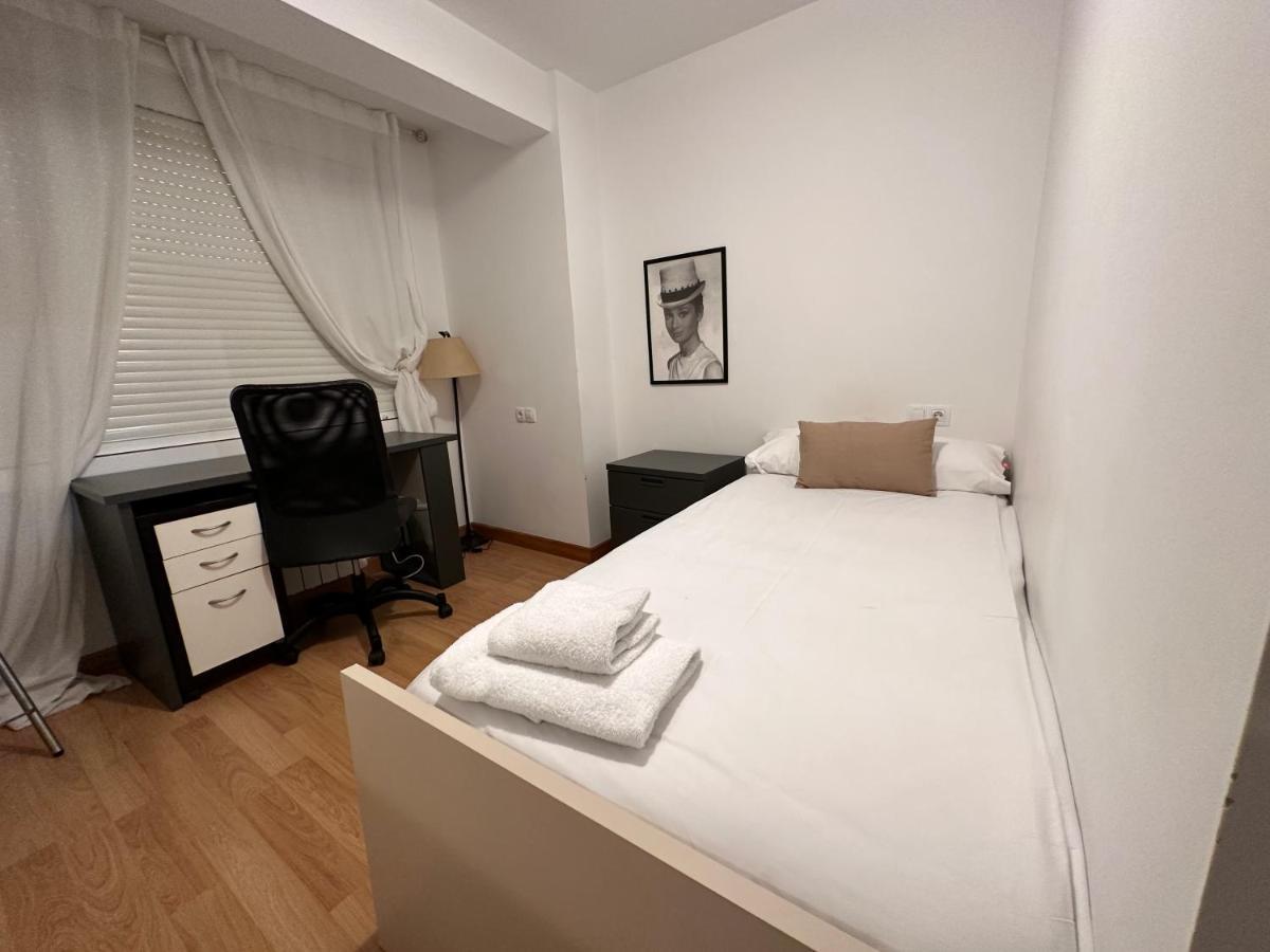 Oktheway Santander Street Apartment A Coruna Bagian luar foto